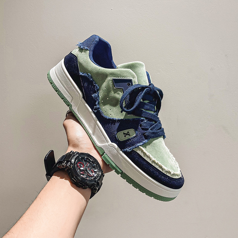 Comfort Is A Key Factor In Choosing The Right Pair Of Sports Shoes.缩略图 Comfort Is A Key Factor In Choosing The Right Pair Of Sports Shoes.缩略图